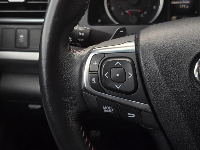 2016 Toyota Camry 7th Gen - Image 19 of 21