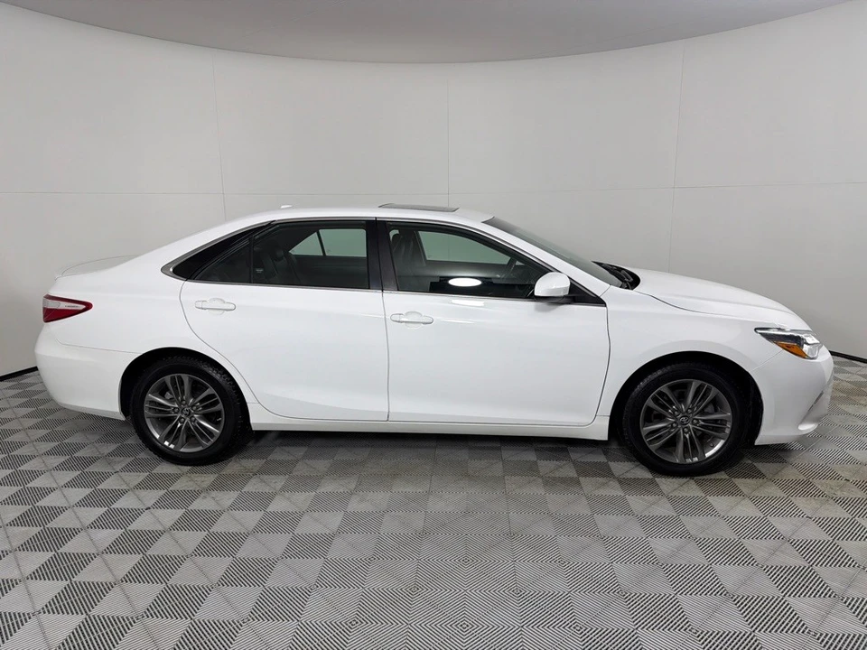 2016 Toyota Camry 7th Gen - Image 4 of 12