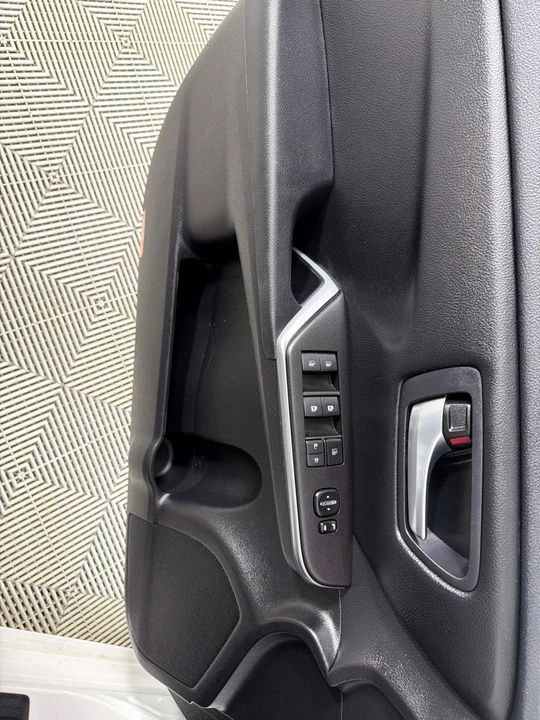 2016 Toyota Camry 7th Gen - Image 11 of 12
