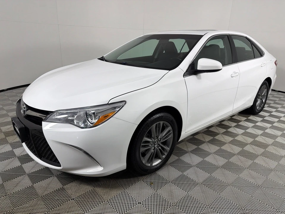 2016 Toyota Camry 7th Gen - Image 8 of 12
