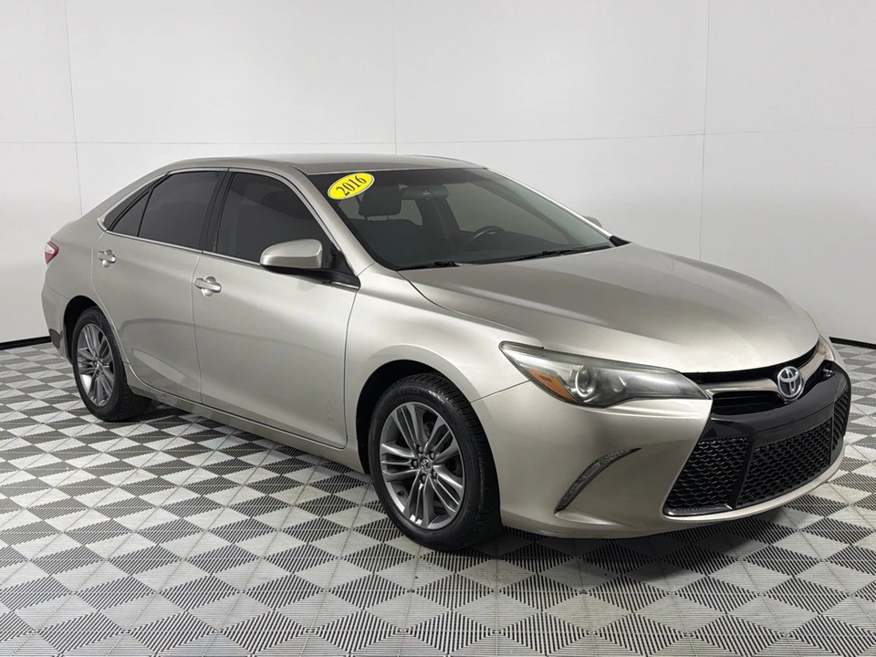 2016 Toyota Camry 7th Gen - Image 2 of 12