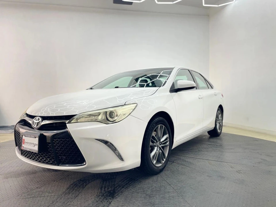 2016 Toyota Camry 7th Gen - Image 8 of 31