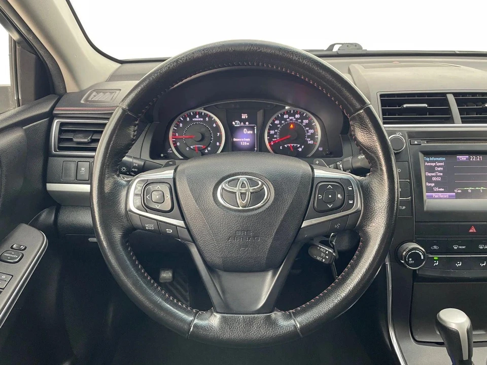 2016 Toyota Camry 7th Gen - Image 17 of 31
