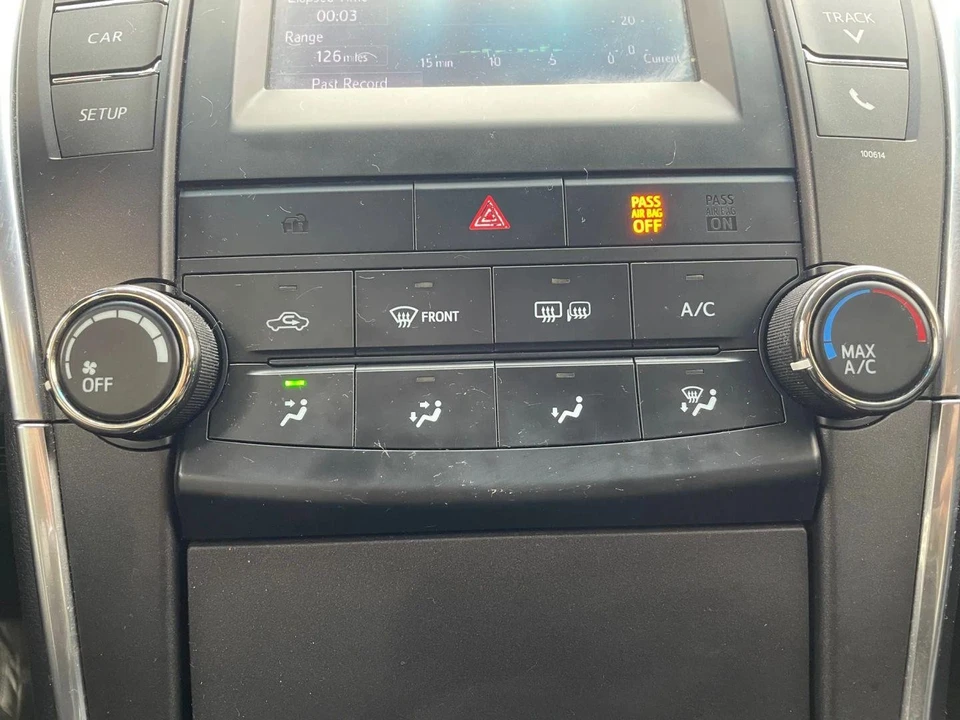 2016 Toyota Camry 7th Gen - Image 21 of 31