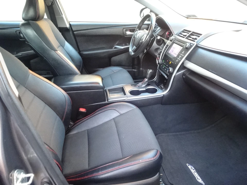 2016 Toyota Camry 7th Gen - Image 14 of 20