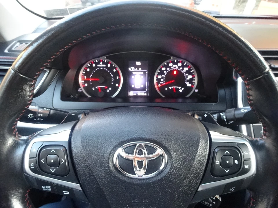 2016 Toyota Camry 7th Gen - Image 16 of 20