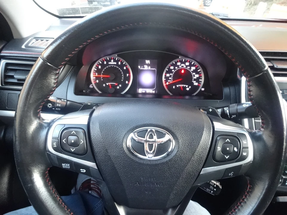 2016 Toyota Camry 7th Gen - Image 19 of 20