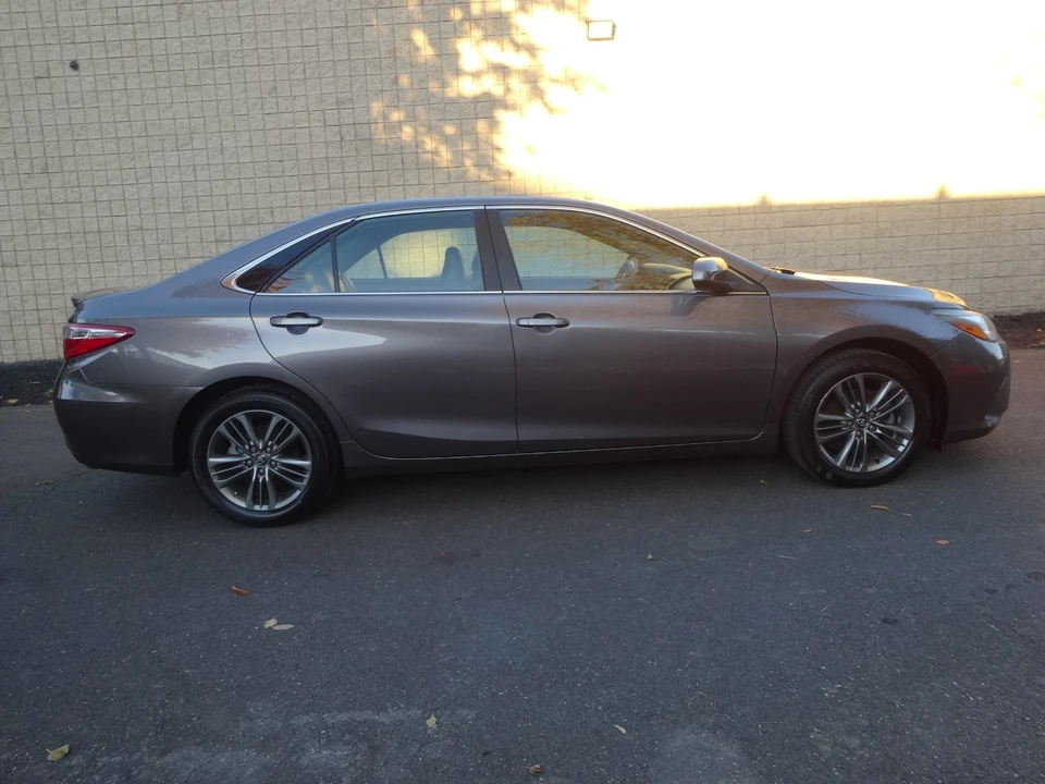 2016 Toyota Camry 7th Gen - Image 3 of 20