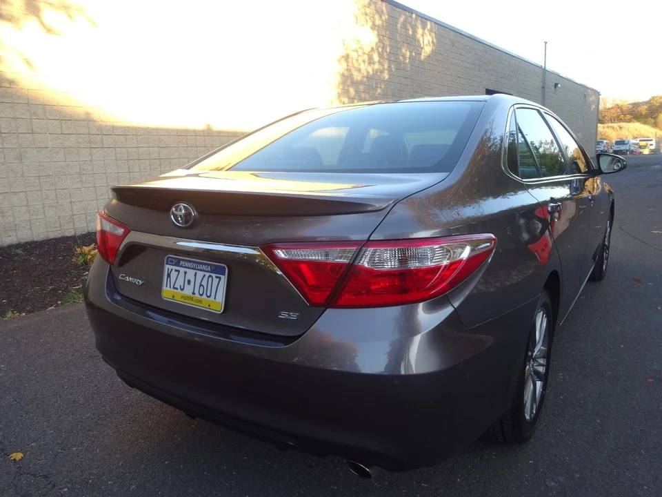 2016 Toyota Camry 7th Gen - Image 4 of 20