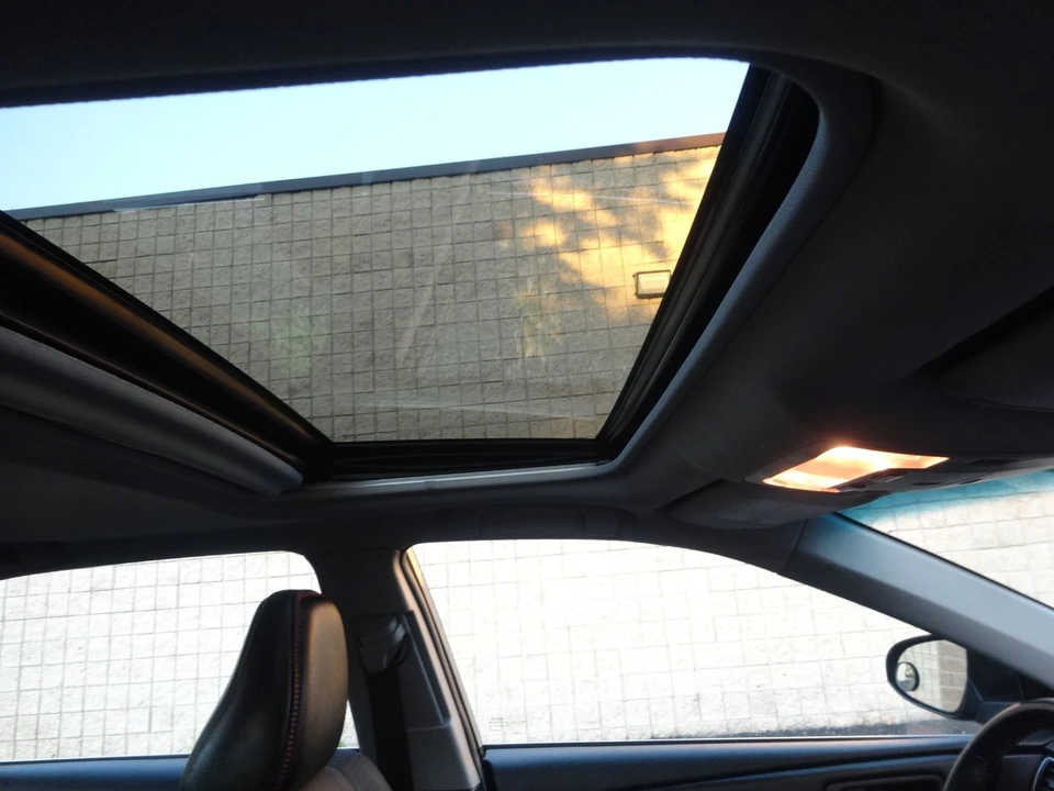 2016 Toyota Camry 7th Gen - Image 15 of 20