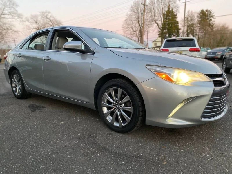 2016 Toyota Camry 7th Gen - Image 8 of 12