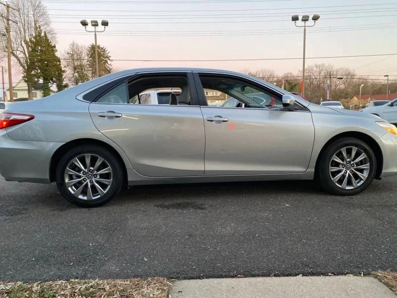 2016 Toyota Camry 7th Gen - Image 7 of 12