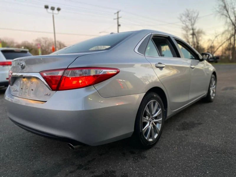 2016 Toyota Camry 7th Gen - Image 6 of 12