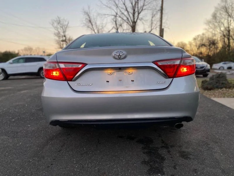 2016 Toyota Camry 7th Gen - Image 5 of 12