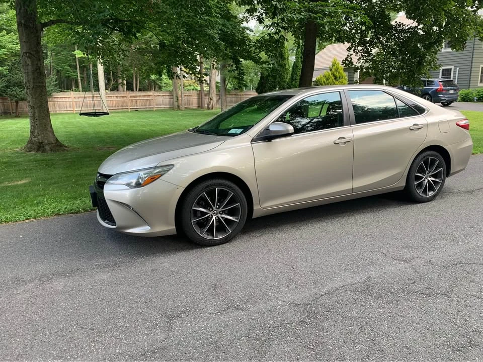 2016 Toyota Camry 7th Gen - Image 4 of 8