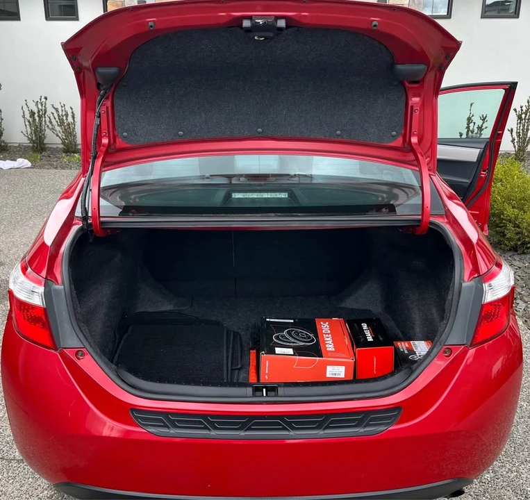 2016 Toyota Corolla 11th Gen - Image 5 of 11