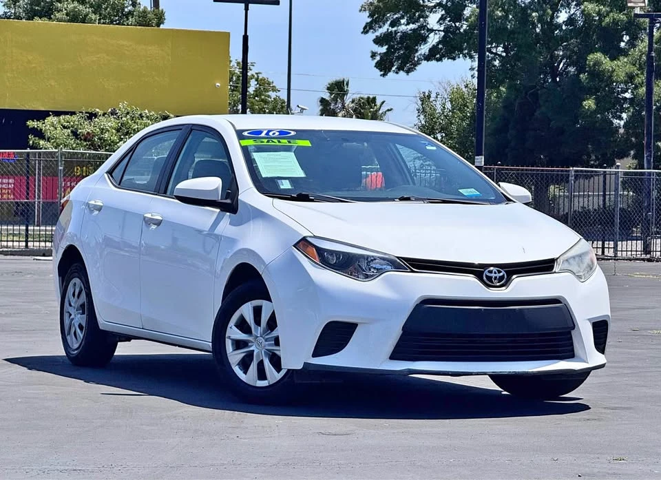 2016 Toyota Corolla 11th Gen - Image 1 of 18