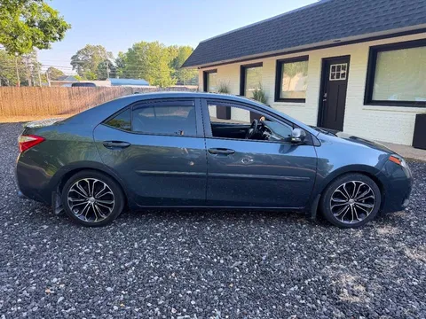 2016 Toyota Corolla 11th Gen - Image 2 of 18