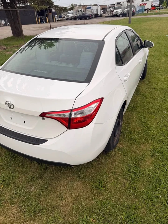 2016 Toyota Corolla 11th Gen - Image 3 of 9