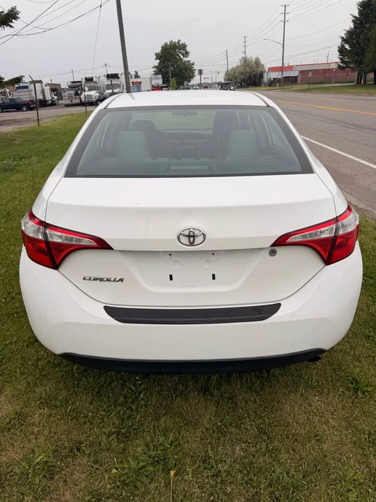 2016 Toyota Corolla 11th Gen - Image 4 of 9