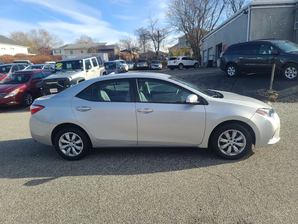 2016 Toyota Corolla 11th Gen - Image 8 of 20