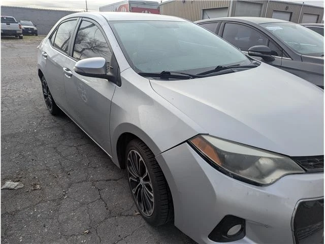 2016 Toyota Corolla 11th Gen - Image 3 of 11