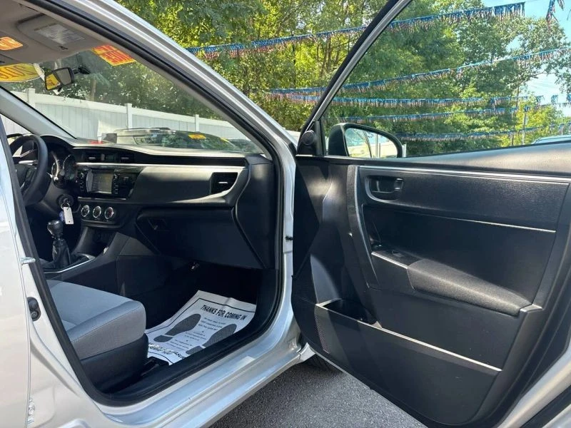 2016 Toyota Corolla 11th Gen - Image 7 of 12