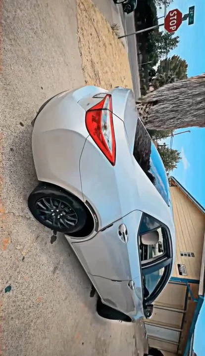 2016 Toyota Corolla 11th Gen - Image 3 of 8