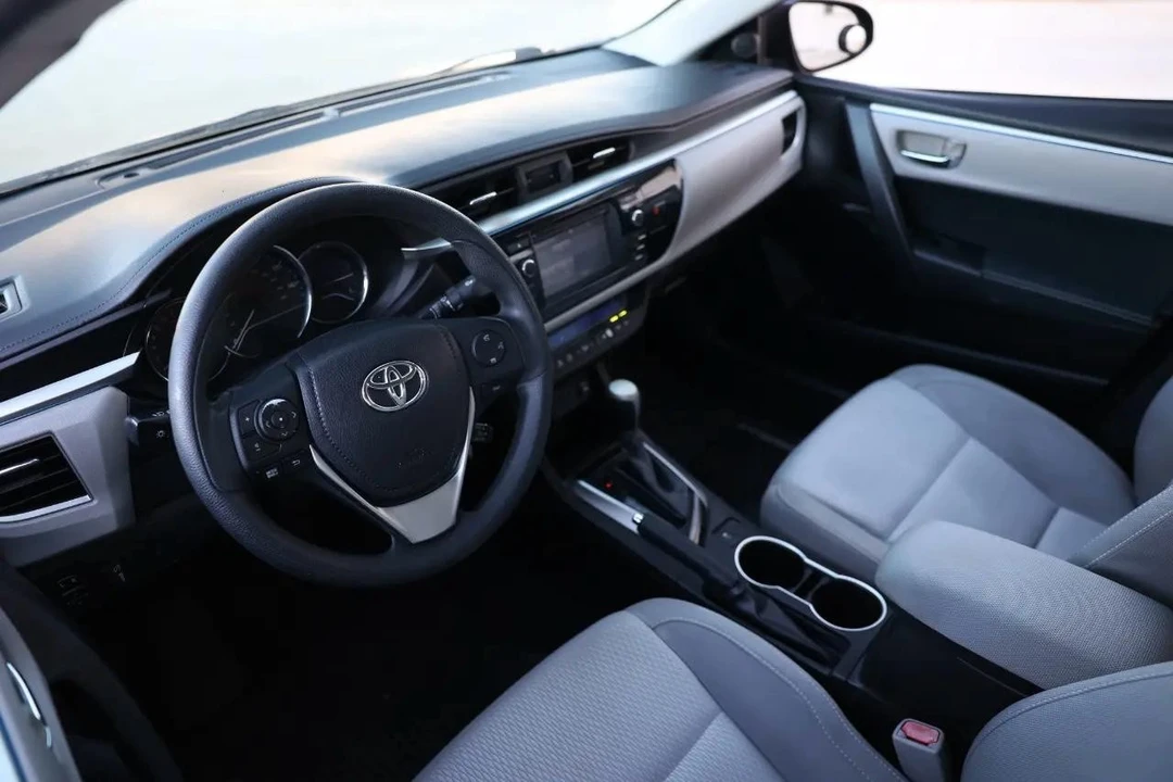 2016 Toyota Corolla 11th Gen - Image 4 of 12