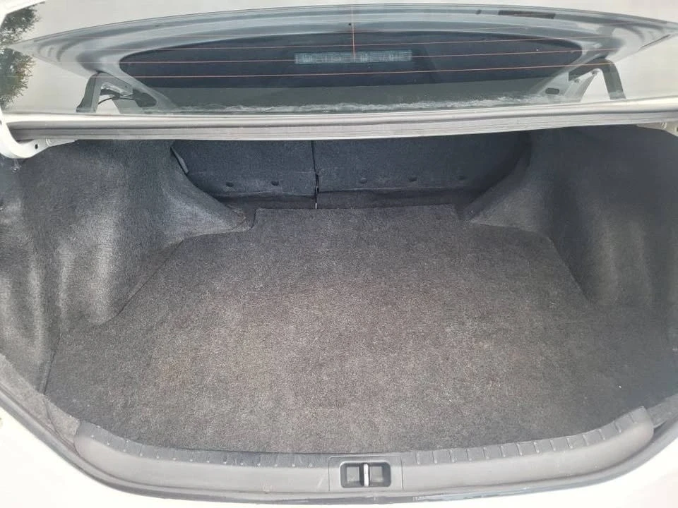 2016 Toyota Corolla 11th Gen - Image 9 of 11