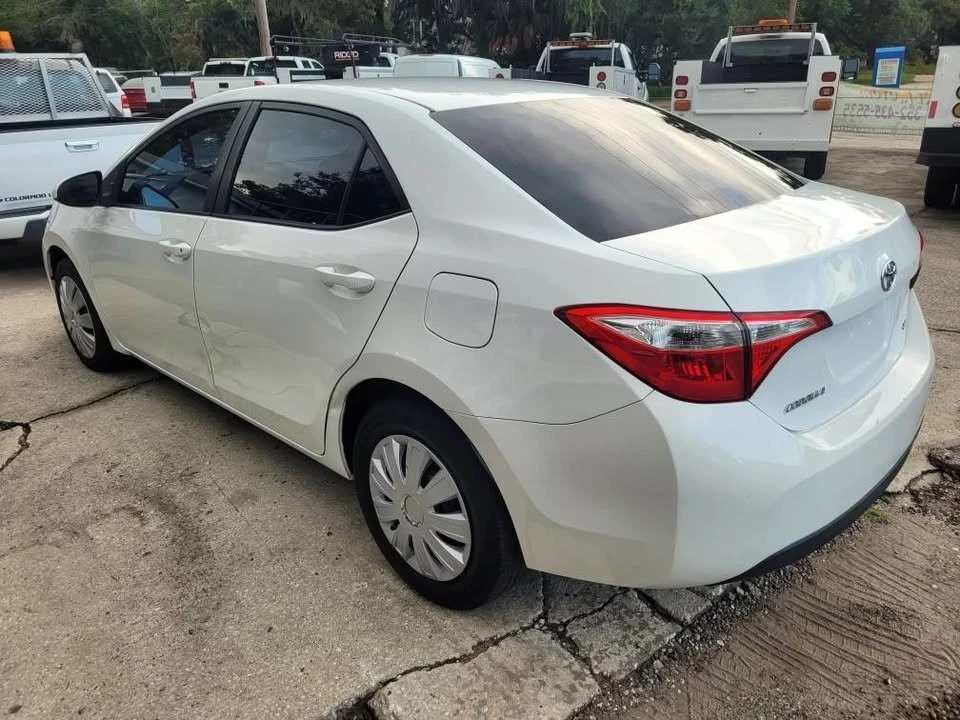 2016 Toyota Corolla 11th Gen - Image 5 of 11