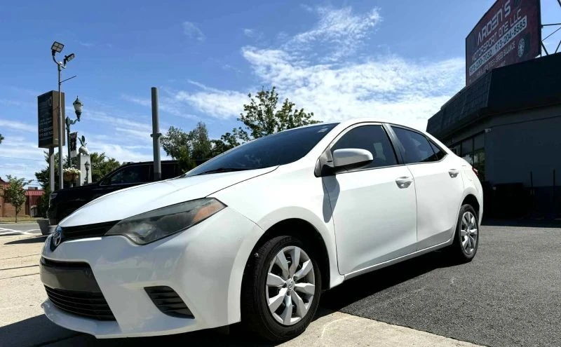 2016 Toyota Corolla 11th Gen - Image 9 of 12