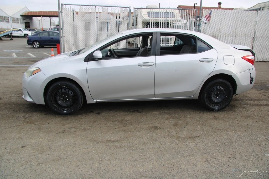 2016 Toyota Corolla 11th Gen - Image 3 of 21