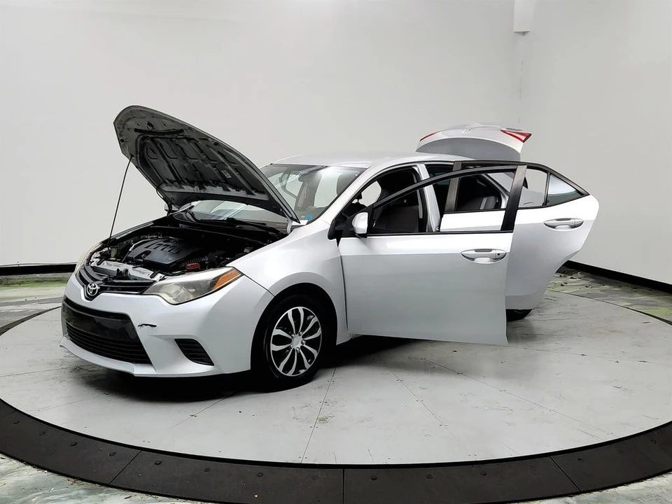 2016 Toyota Corolla 11th Gen - Image 9 of 12