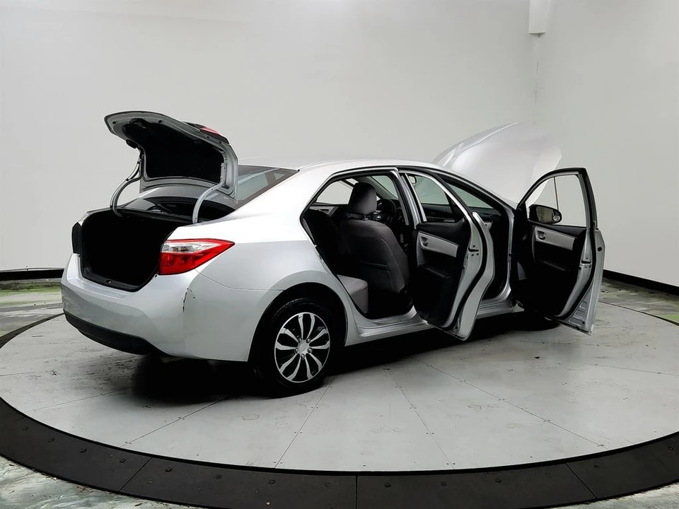 2016 Toyota Corolla 11th Gen - Image 11 of 12