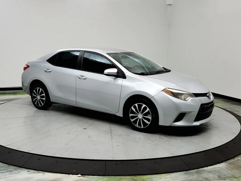 2016 Toyota Corolla 11th Gen - Image 3 of 12