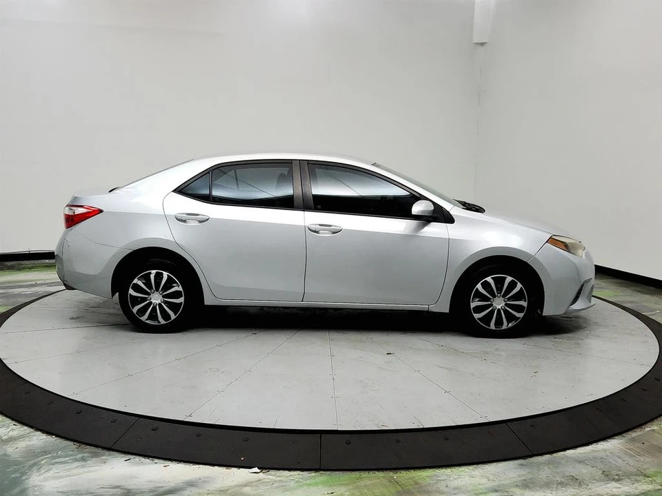 2016 Toyota Corolla 11th Gen - Image 4 of 12