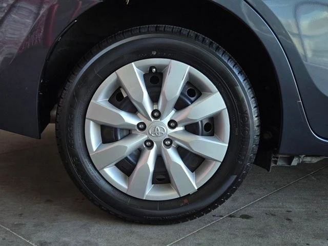 2016 Toyota Corolla 11th Gen - Image 5 of 21