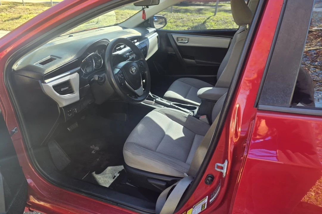 2016 Toyota Corolla 11th Gen - Image 8 of 12