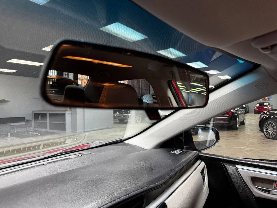 2016 Toyota Corolla 11th Gen - Image 28 of 31