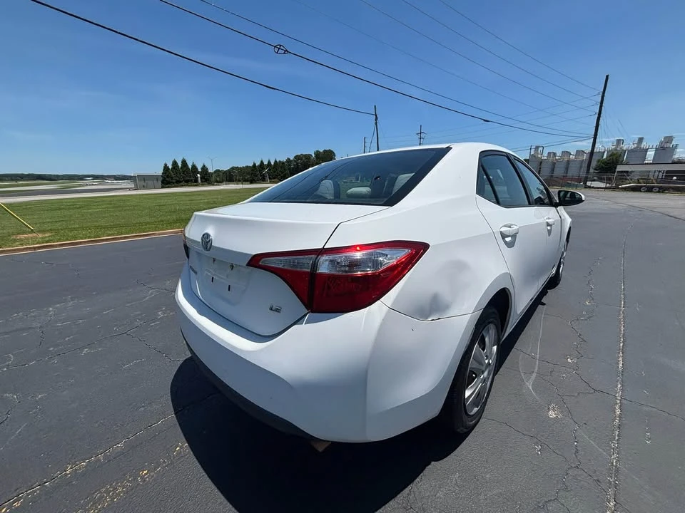 2016 Toyota Corolla 11th Gen - Image 9 of 20