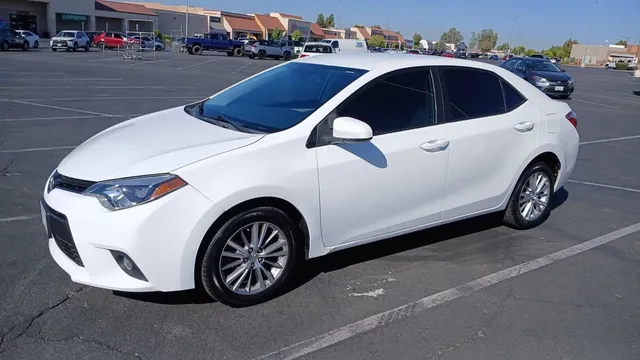 2016 Toyota Corolla 11th Gen - Image 2 of 10