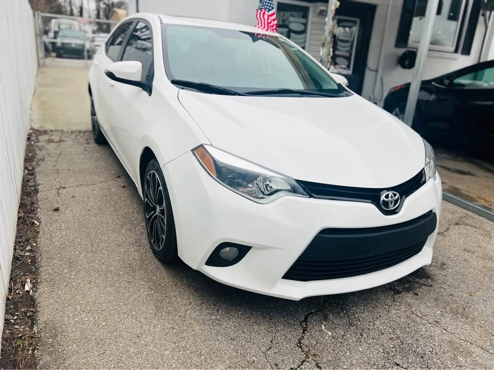 2016 Toyota Corolla 11th Gen - Image 2 of 10