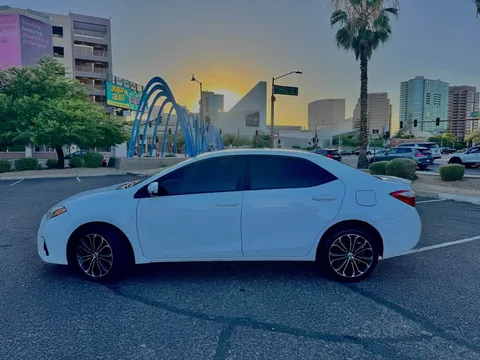 2016 Toyota Corolla 11th Gen - Image 3 of 7