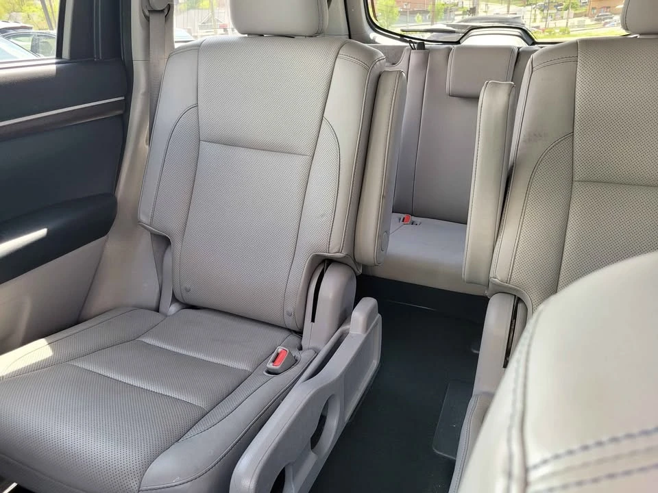 2016 Toyota Highlander - Image 16 of 17