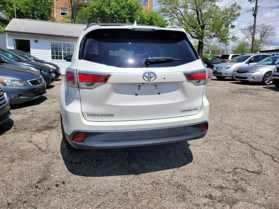 2016 Toyota Highlander - Image 5 of 17