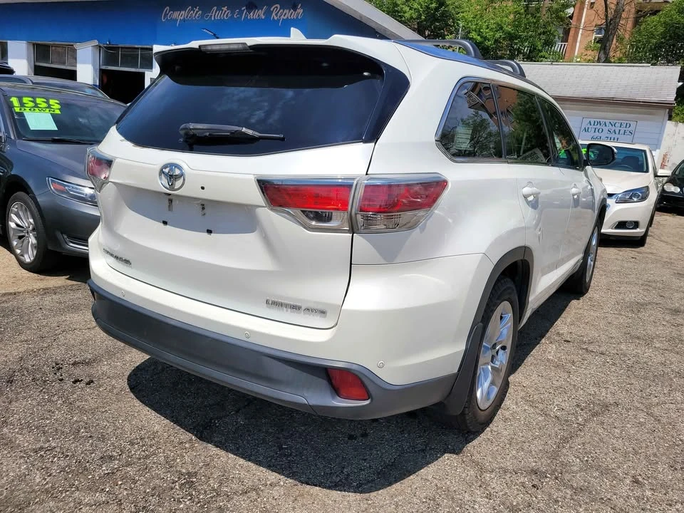 2016 Toyota Highlander - Image 7 of 17