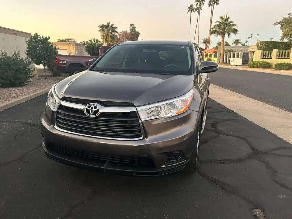 2016 Toyota Highlander - Image 5 of 9
