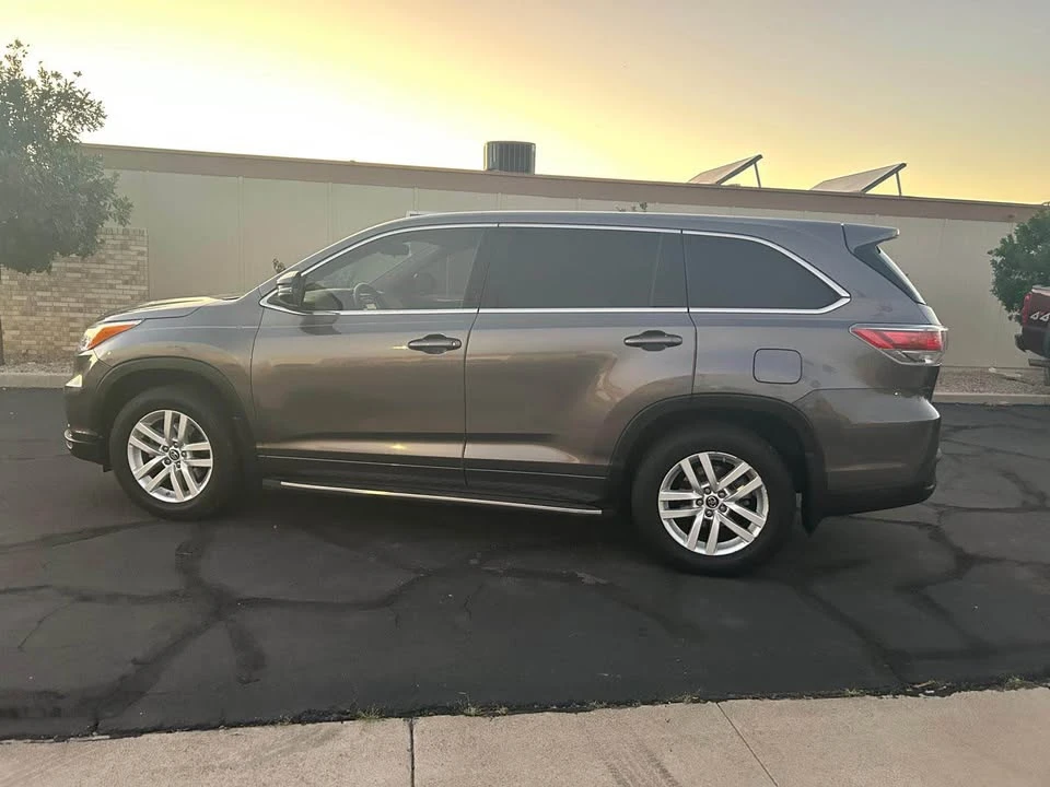 2016 Toyota Highlander - Image 6 of 9