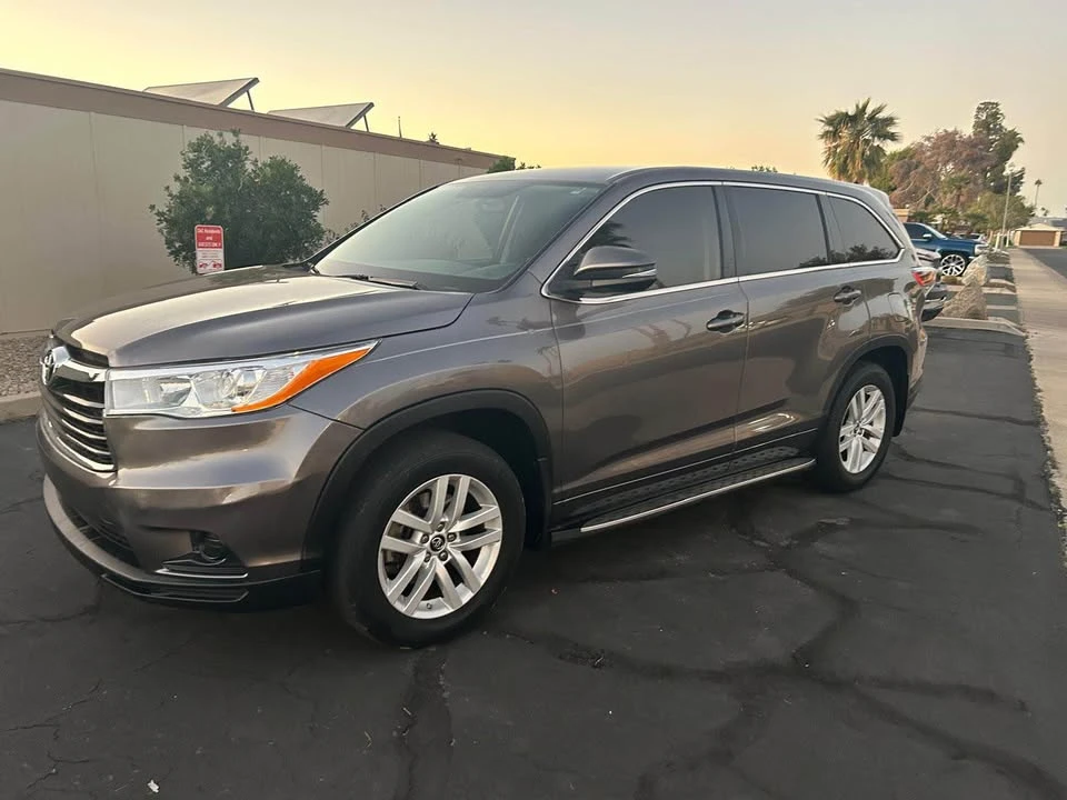 2016 Toyota Highlander - Image 4 of 9